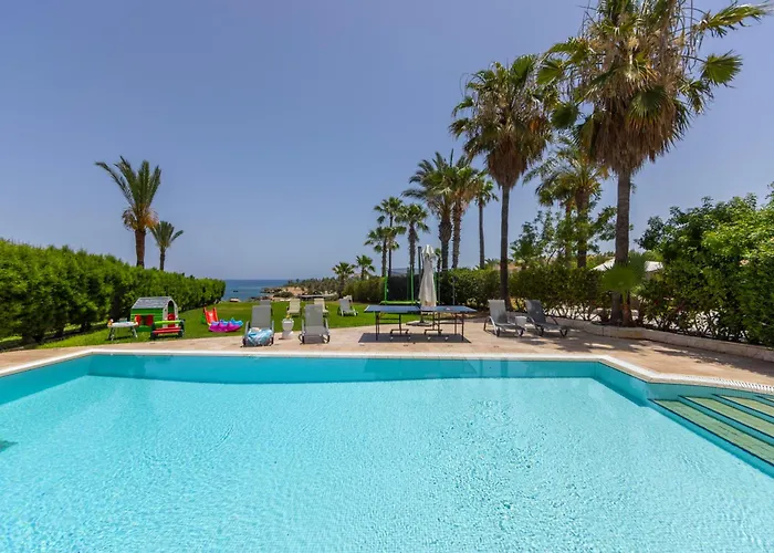 Sunnyvillas: 4br Seafront Villa*private Pool*bw44 * Protaras